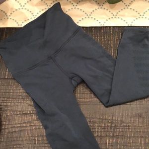 Lululemon crops. Size 2